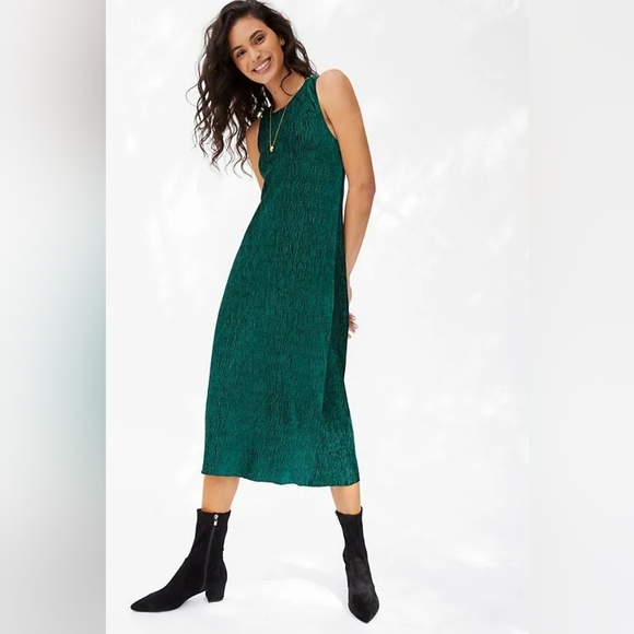 Anthropologie Maeve S Adrienne midi dress twist back green crinkled velvet - Picture 2 of 4